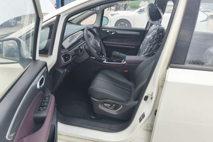 Used GAC Trumpchi M6 2023 PRO 270T DCT Luxury Edition Driver Seat
