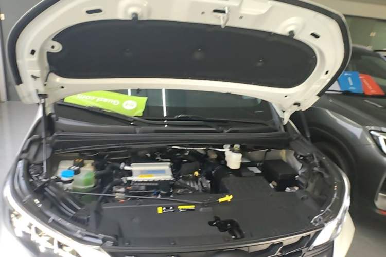 Used GAC Trumpchi M6 2023 PRO 270T DCT Luxury Edition Engine Bay