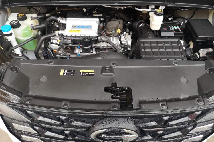 Used GAC Trumpchi M6 2023 PRO 270T DCT Luxury Edition Engine Bay