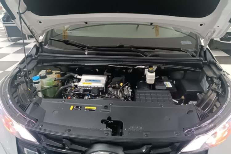 Used GAC Trumpchi M6 2023 PRO 270T DCT Luxury Edition Engine Bay