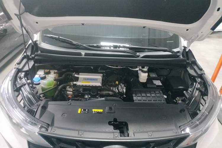 Used GAC Trumpchi M6 2023 PRO 270T DCT Luxury Edition Engine Bay