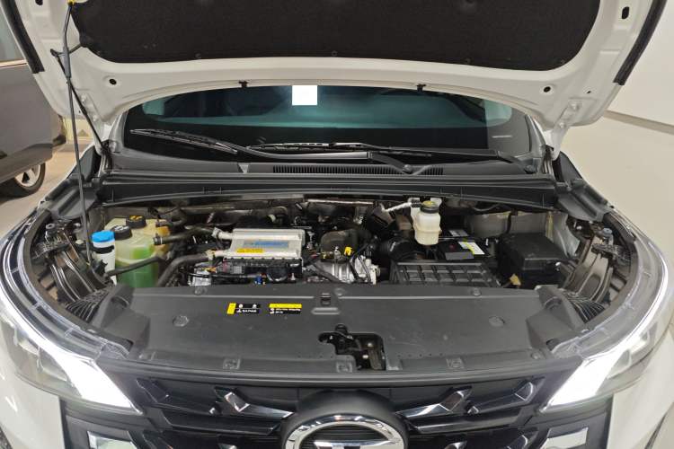 Used GAC Trumpchi M6 2023 PRO 270T DCT Luxury Edition Engine Bay