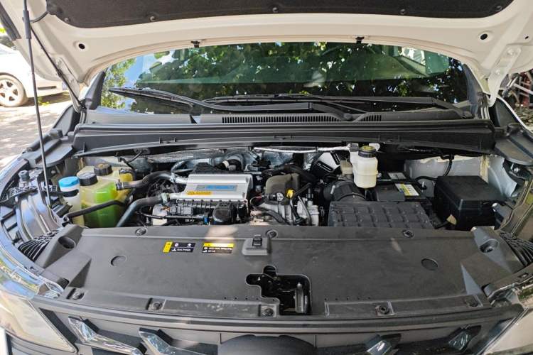 Used GAC Trumpchi M6 2023 PRO 270T DCT Luxury Edition Engine Bay