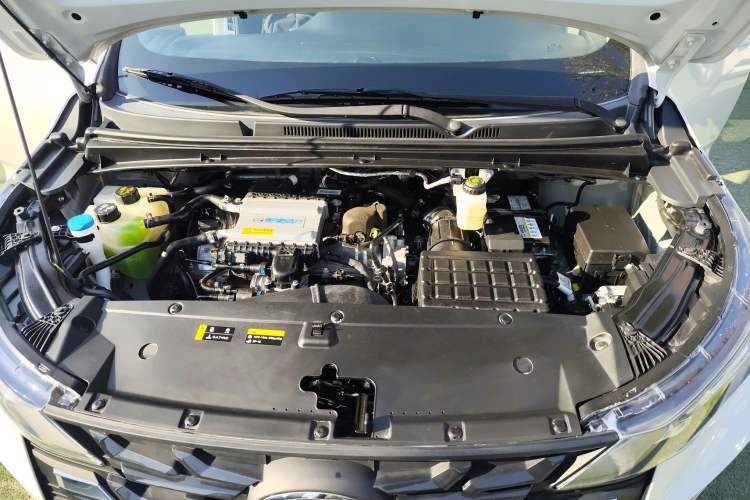 Used GAC Trumpchi M6 2023 PRO 270T DCT Prestige Edition Engine Bay