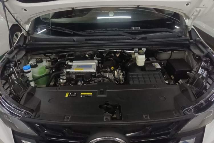 Used GAC Trumpchi M6 2023 PRO 270T DCT Luxury Edition Engine Bay
