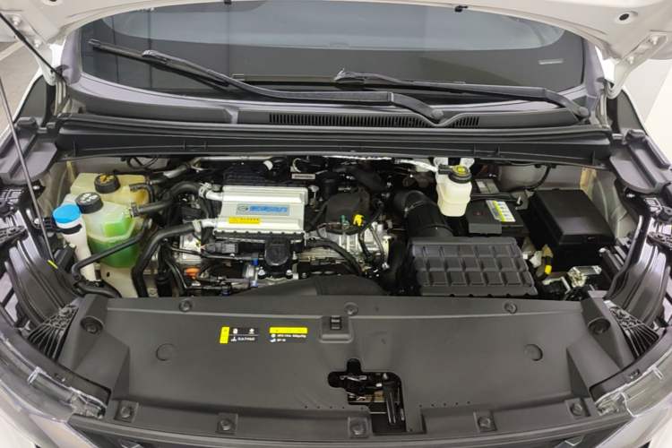 Used GAC Trumpchi M6 2023 PRO 270T DCT Luxury Edition Engine Bay