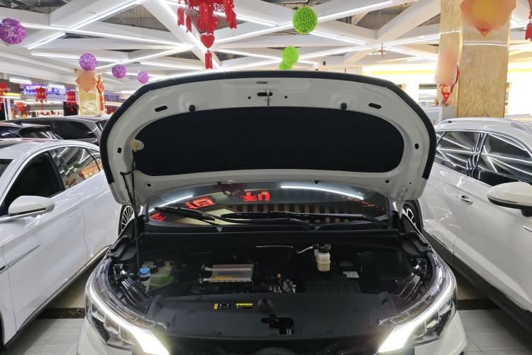 Used GAC Trumpchi M6 2023 PRO 270T DCT Luxury Edition Engine Bay