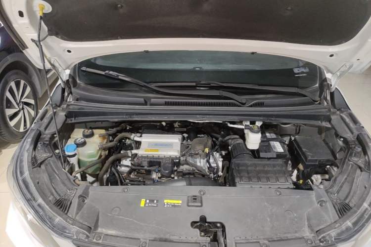 Used GAC Trumpchi M6 2023 PRO 270T DCT Elite Edition Engine Bay