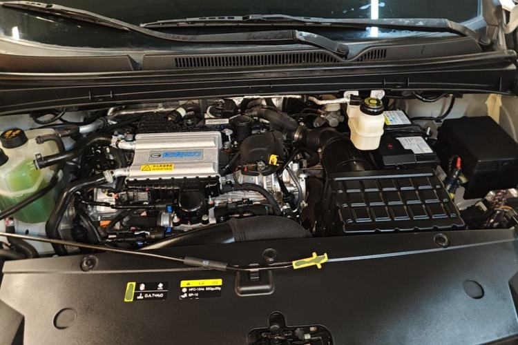 Used GAC Trumpchi M6 2023 PRO 270T DCT Luxury Edition Engine Bay