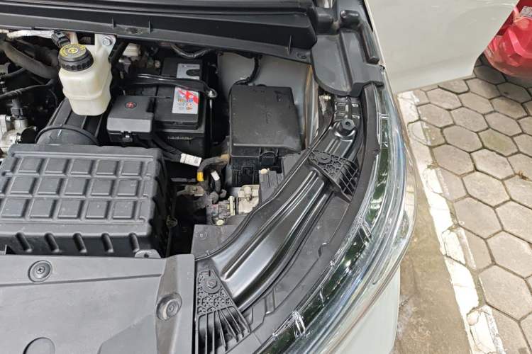 Used GAC Trumpchi M6 2023 PRO 270T DCT Elite Edition Engine Bay Left