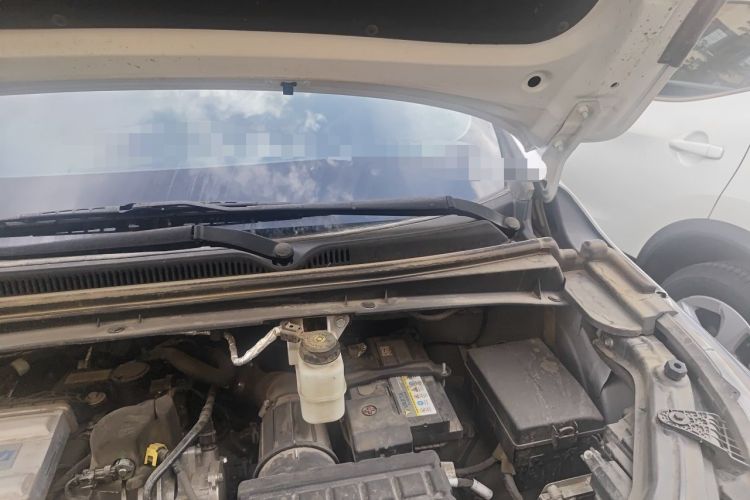 Used GAC Trumpchi M6 2023 PRO 270T DCT Luxury Edition Engine Bay Left