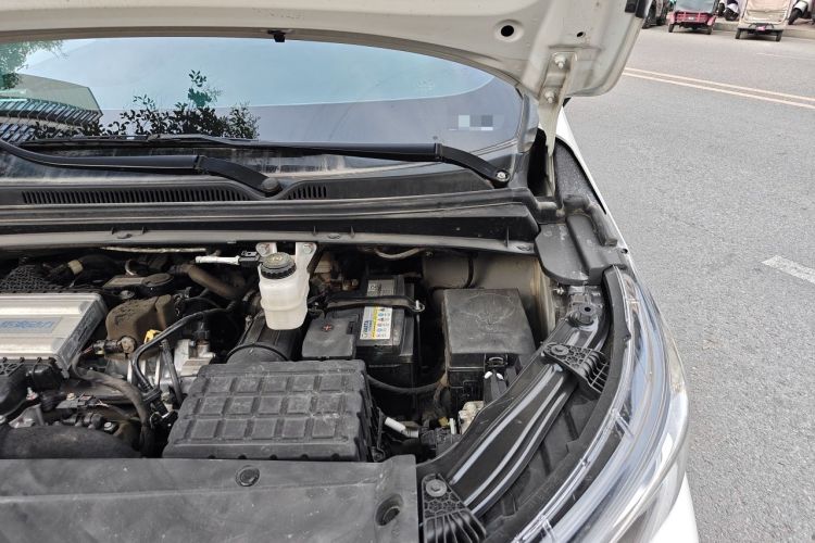 Used GAC Trumpchi M6 2023 PRO 270T DCT Luxury Edition Engine Bay Left