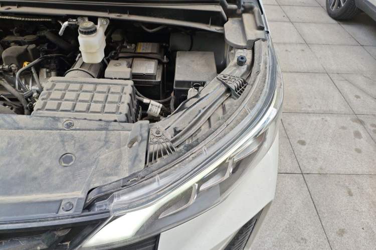 Used GAC Trumpchi M6 2023 PRO 270T DCT Luxury Edition Engine Bay Left
