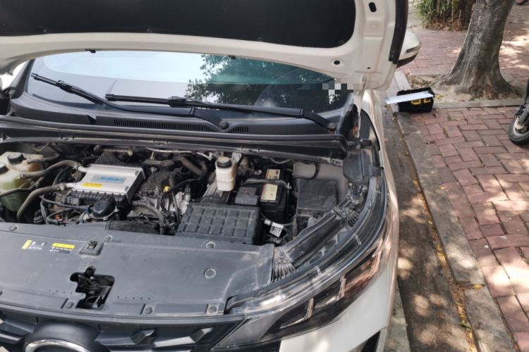 Used GAC Trumpchi M6 2023 PRO 270T DCT Luxury Edition Engine Bay Left