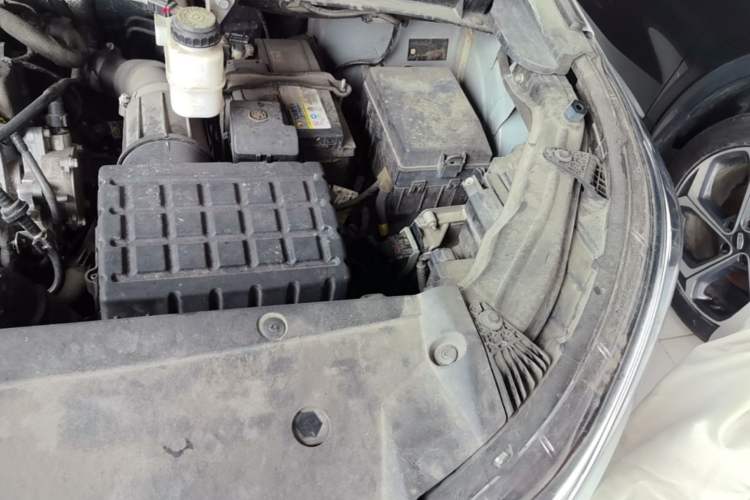 Used GAC Trumpchi M6 2023 PRO 270T DCT Luxury Edition Engine Bay Left