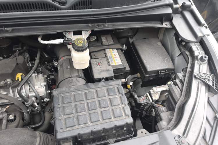 Used GAC Trumpchi M6 2023 PRO 270T DCT Luxury Edition Engine Bay Left