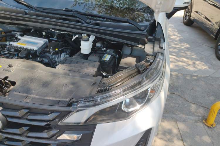 Used GAC Trumpchi M6 2023 PRO 270T DCT Elite Edition Engine Bay Left