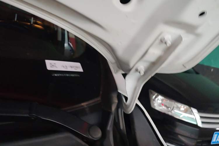 Used GAC Trumpchi M6 2023 PRO 270T DCT Luxury Edition Engine Bay Left