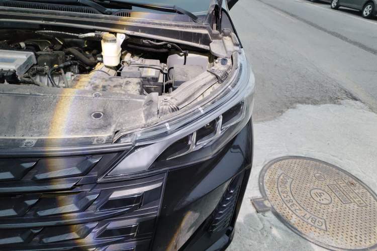 Used GAC Trumpchi M6 2023 PRO 270T DCT Luxury Edition Engine Bay Left