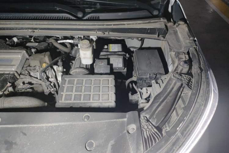 Used GAC Trumpchi M6 2023 PRO 270T DCT Luxury Edition Engine Bay Left