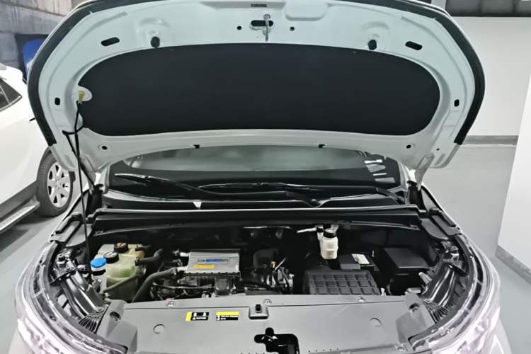 Used GAC Trumpchi M6 2023 PRO 270T DCT Luxury Edition Engine Bay