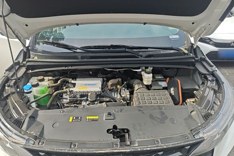 Used GAC Trumpchi M6 2023 PRO 270T DCT Luxury Edition Engine Bay