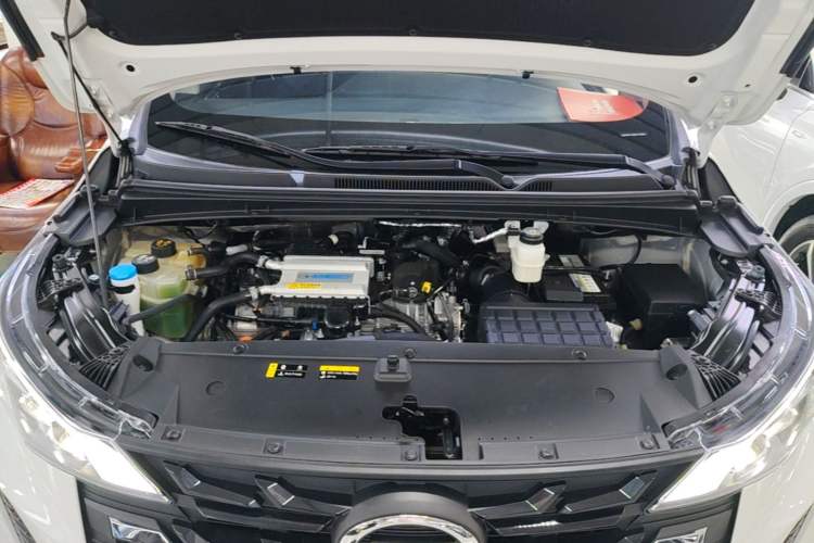 Used GAC Trumpchi M6 2023 PRO 270T DCT Luxury Edition Engine Bay