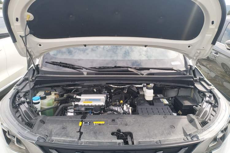 Used GAC Trumpchi M6 2023 PRO 270T DCT Luxury Edition Engine Bay