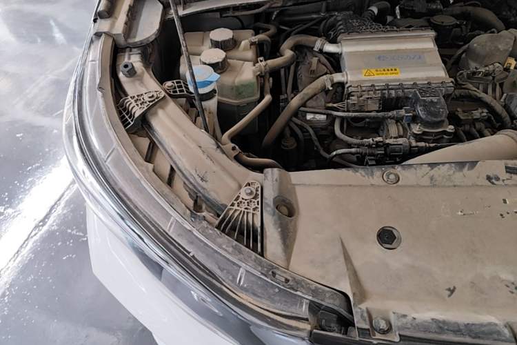 Used GAC Trumpchi M6 2023 PRO 270T DCT Luxury Edition Engine Bay Right