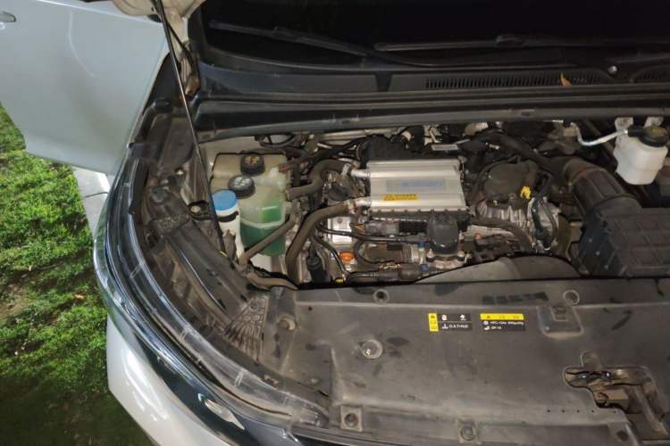 Used GAC Trumpchi M6 2023 PRO 270T DCT Luxury Edition Engine Bay Right