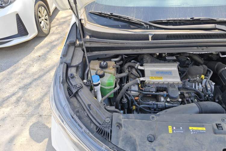 Used GAC Trumpchi M6 2023 PRO 270T DCT Elite Edition Engine Bay Right