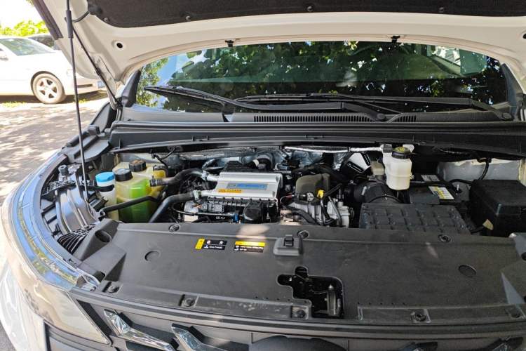 Used GAC Trumpchi M6 2023 PRO 270T DCT Luxury Edition Engine Bay Right
