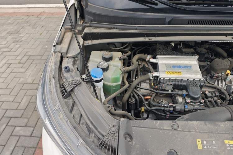 Used GAC Trumpchi M6 2023 PRO 270T DCT Luxury Edition Engine Bay Right