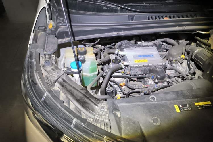 Used GAC Trumpchi M6 2023 PRO 270T DCT Luxury Edition Engine Bay Right