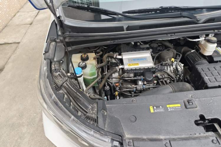 Used GAC Trumpchi M6 2023 PRO 270T DCT Luxury Edition Engine Bay Right