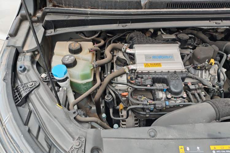 Used GAC Trumpchi M6 2023 PRO 270T DCT Luxury Edition Engine Bay Right
