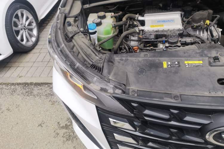 Used GAC Trumpchi M6 2023 PRO 270T DCT Luxury Edition Engine Bay Right