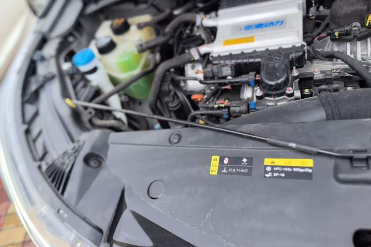 Used GAC Trumpchi M6 2023 PRO 270T DCT Luxury Edition Engine Bay Right