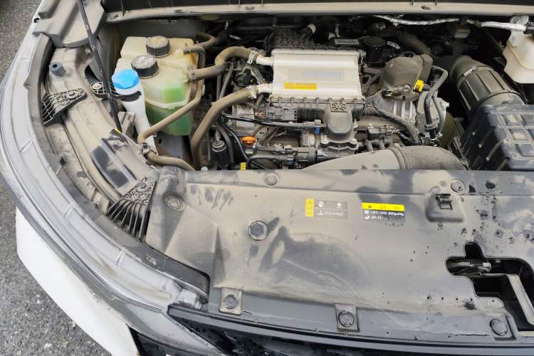Used GAC Trumpchi M6 2023 PRO 270T DCT Elite Edition Engine Bay Right