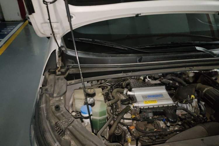 Used GAC Trumpchi M6 2023 PRO 270T DCT Luxury Edition Engine Bay Right