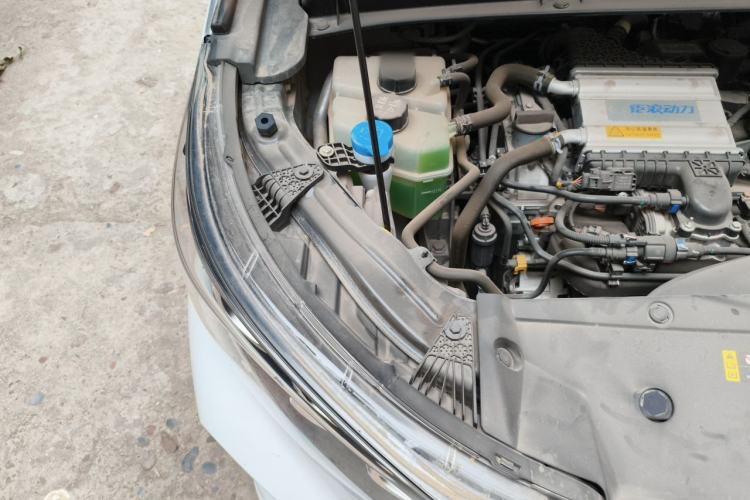 Used GAC Trumpchi M6 2023 PRO 270T DCT Luxury Edition Engine Bay Right