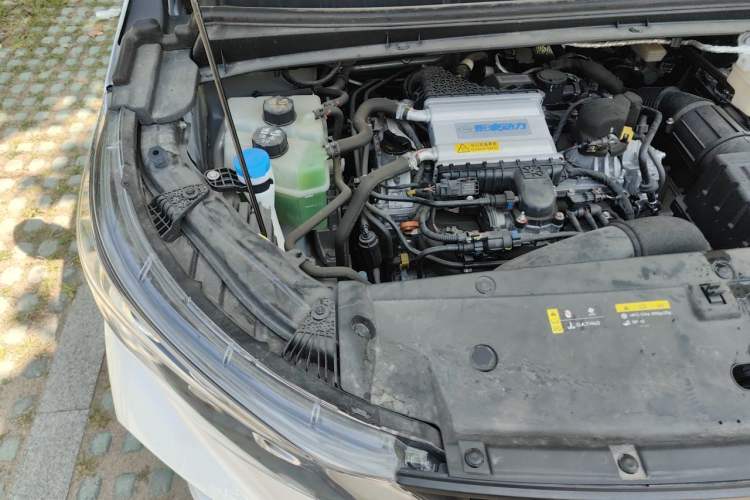 Used GAC Trumpchi M6 2023 PRO 270T DCT Luxury Edition Engine Bay Right