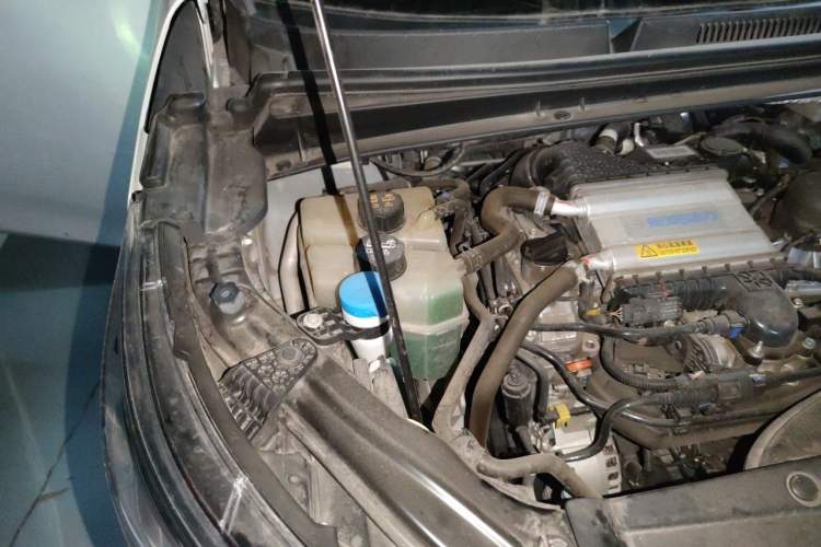 Used GAC Trumpchi M6 2023 PRO 270T DCT Luxury Edition Engine Bay Right