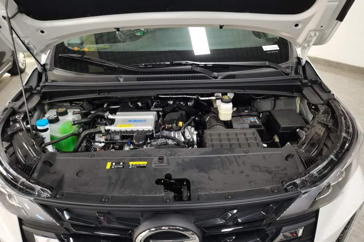 Used GAC Trumpchi M6 2023 PRO 270T DCT Luxury Edition Engine Bay