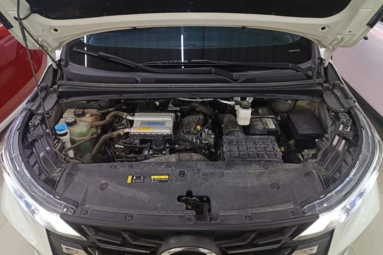 Used GAC Trumpchi M6 2023 PRO 270T DCT Luxury Edition Engine Bay