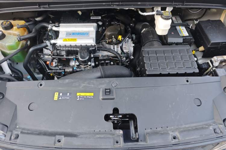 Used GAC Trumpchi M6 2023 PRO 270T DCT Elite Edition Engine Bay