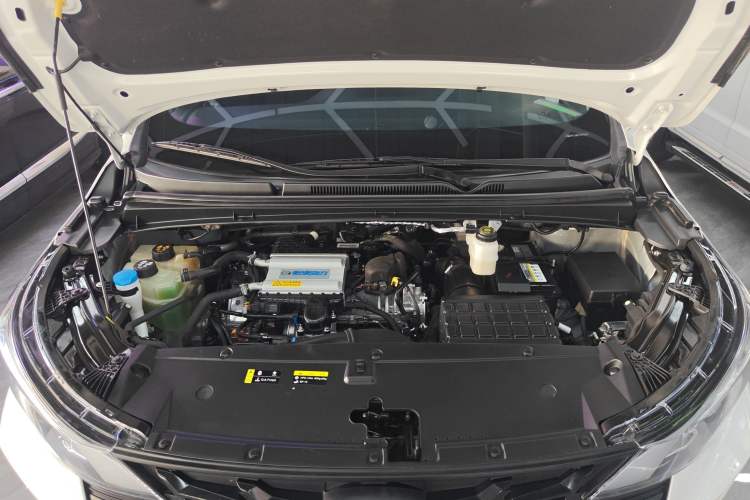 Used GAC Trumpchi M6 2023 PRO 270T DCT Luxury Edition Engine Bay