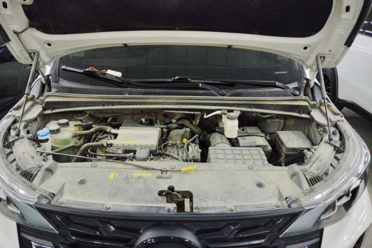 Used GAC Trumpchi M6 2023 PRO 270T DCT Luxury Edition Engine Bay