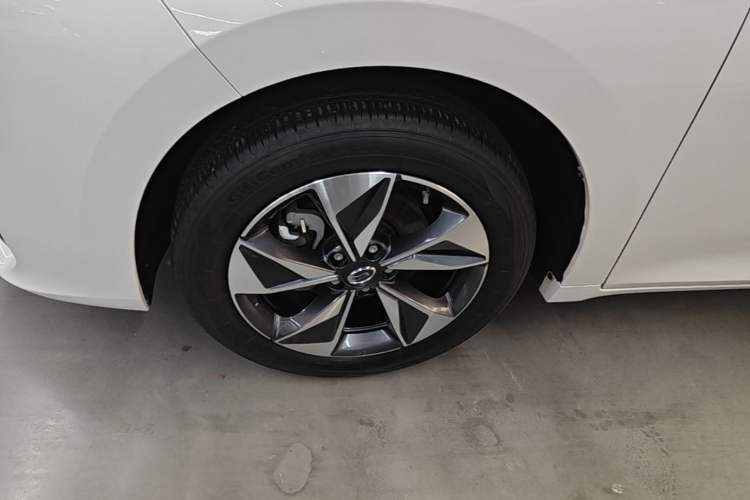 Used GAC Trumpchi M6 2023 PRO 270T DCT Luxury Edition Exterior 4