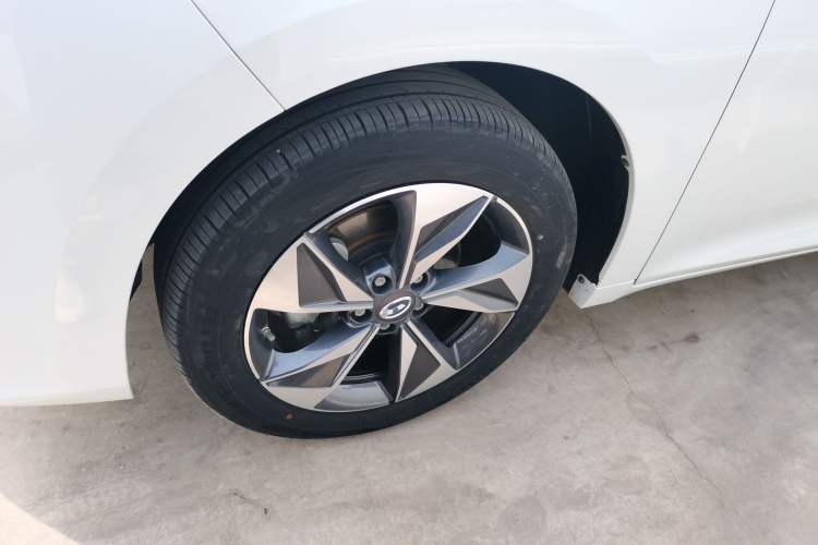 Used GAC Trumpchi M6 2023 PRO 270T DCT Luxury Edition Exterior 4